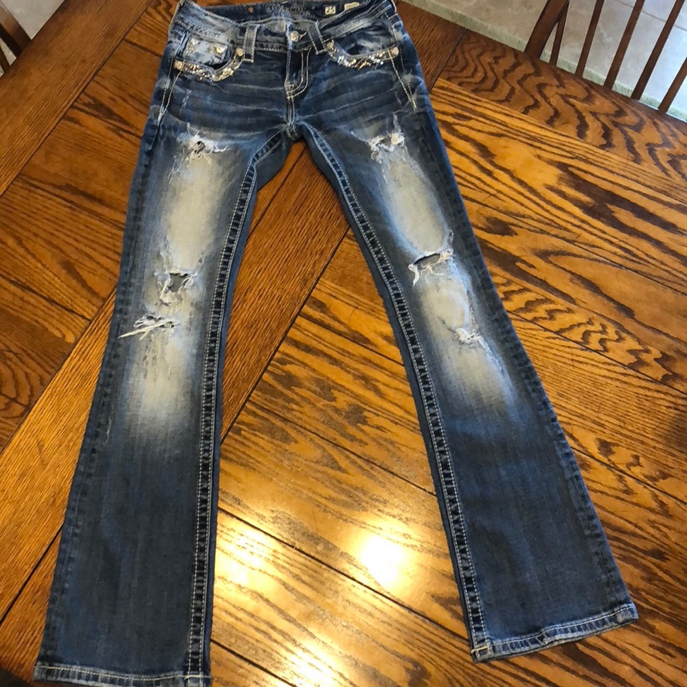 🦋Miss Me signature boot jeans